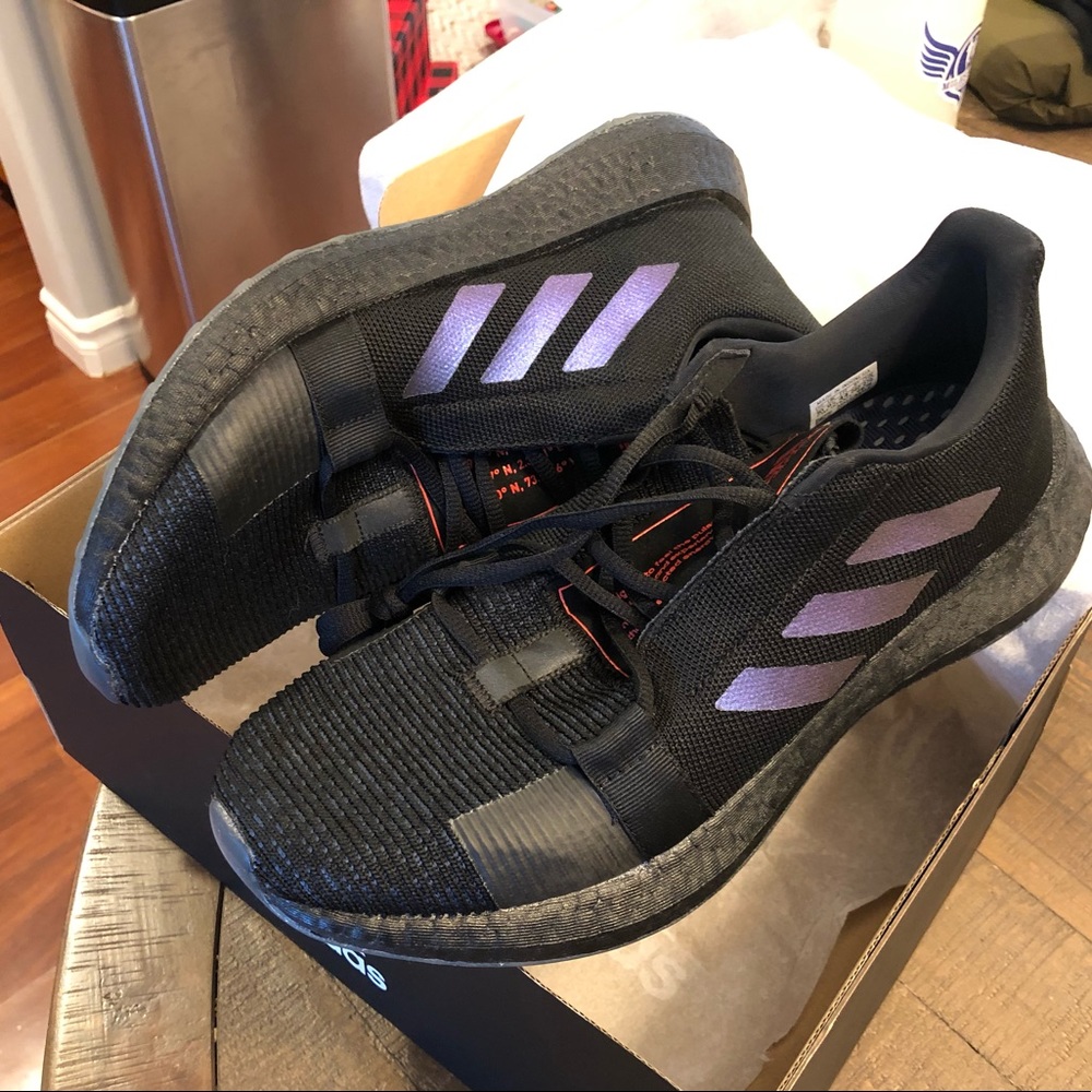 Adidas Senseboost GO - Sz. 10 w/ Ultraboost